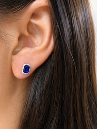Arete de zafiro con halo de diamantes en oro blanco 14k