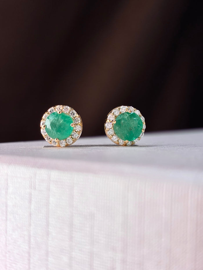 Aretes de esmeralda con halo de diamantes oro 14k