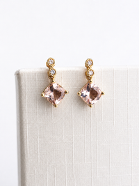 Arete de Morganita y 2 diamantes en oro 10k